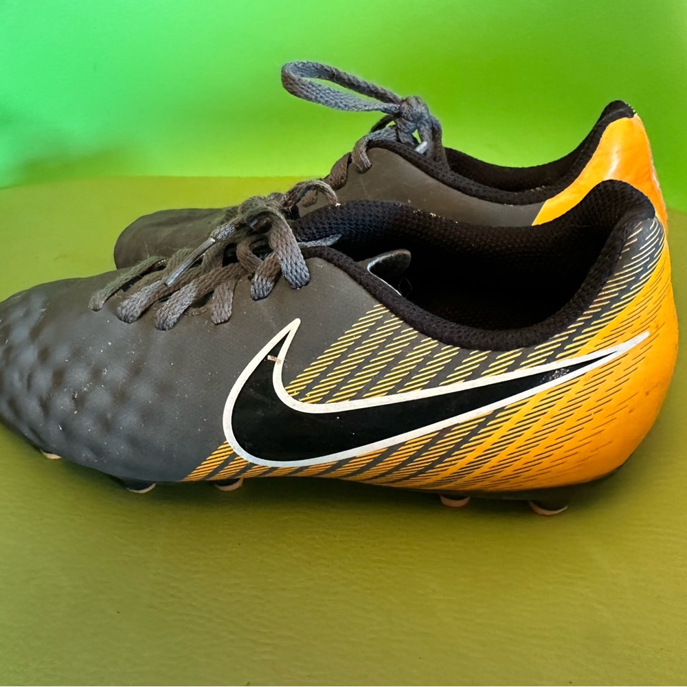Nike kids soccer cleats